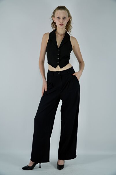 Butik Hakim Yaka Cut Out Siyah Yelek