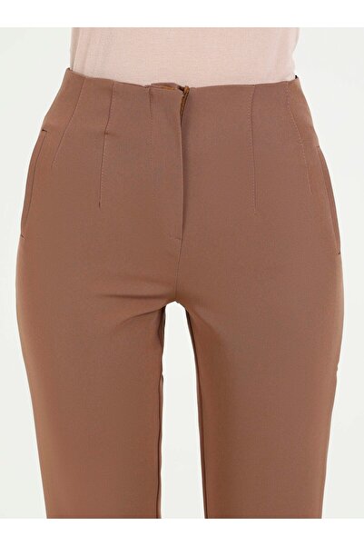 VAV Biscuit Pleated Wide Leg Trousers - Vav