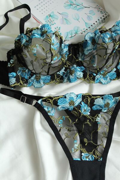 blackstrip Nakış Detay Dantelli Balenli Bralet Takımı