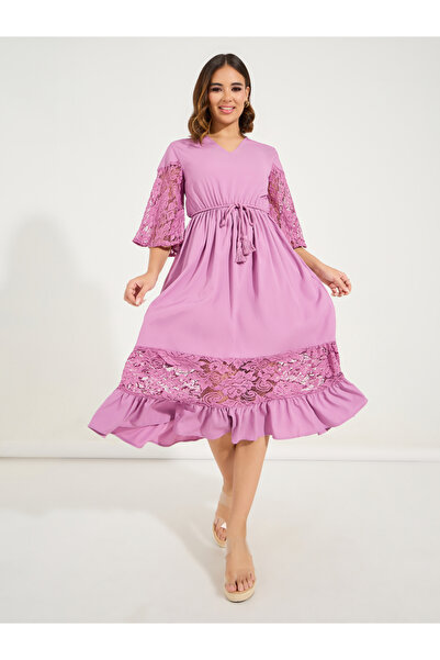 Styli فستان ميدي من الدانتيل مع ربطة شرابة على الخصر