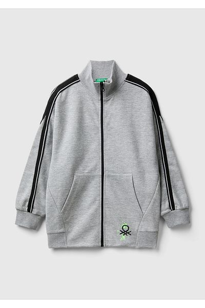 United Colors of Benetton Boy's Zippered Sweatshirt with Printed Front Back and Striped Sleeves