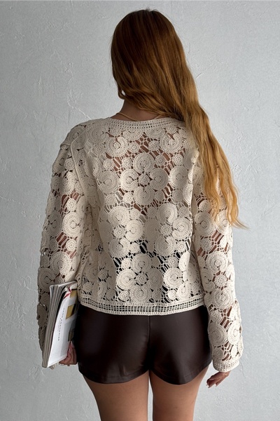 FEMELLE Beige Lace JackeT - Women's, STanDarD Size, BuTToneD CrocheT