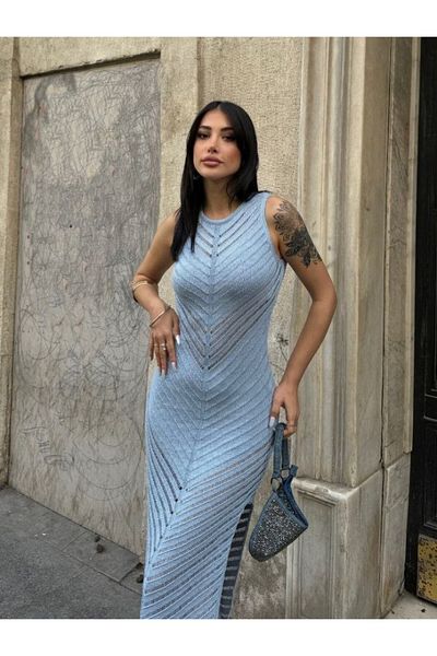 Modamorfo Rochie din tricotaje mercerizate - cu dungi și detalii cu fante