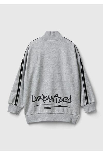 United Colors of Benetton Boy's Zippered Sweatshirt with Printed Front Back and Striped Sleeves