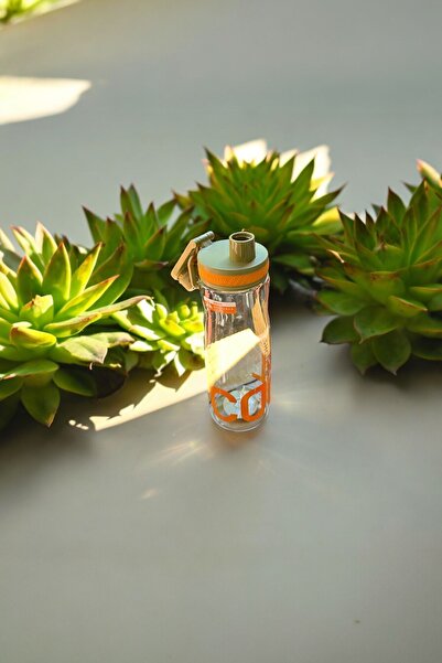 YDGR Cool Shaker Drinker - 630 ml, Rotatable Lid, with Finger Strap