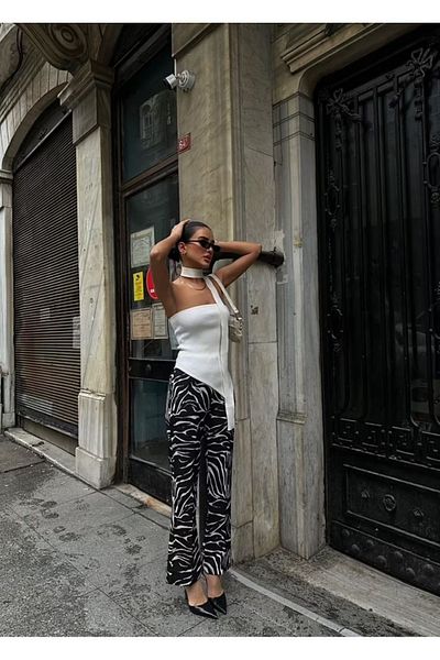 HZL High Waist Black-White Patterned Trousers