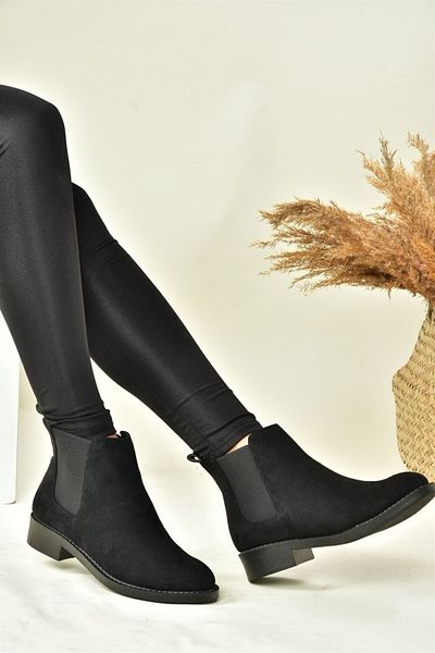 Fox Shoes Černé semišové denní dámské boty na nízkém podpatku N518001402