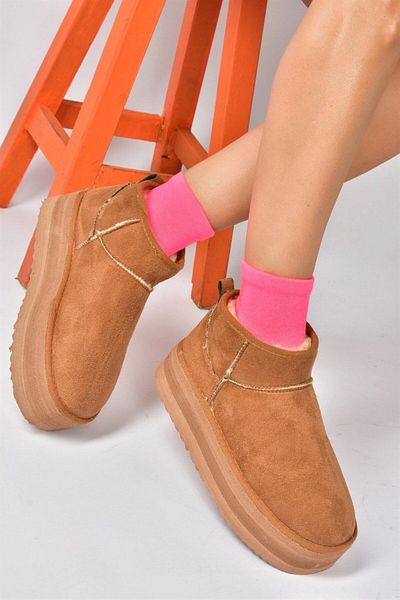Fox Shoes Dámské polohnědé semišové polobotky se silnou podrážkou s chlupy na vnitřní straně N824509202