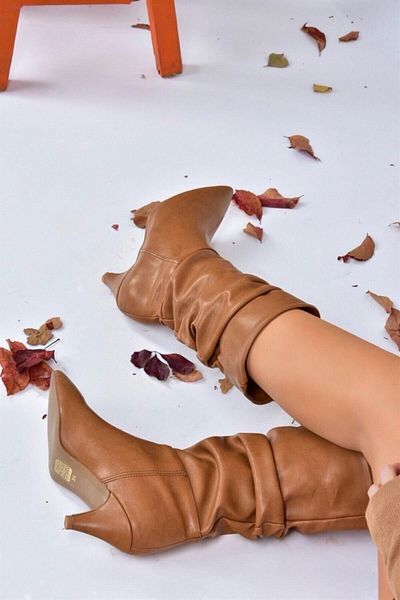 Fox Shoes Γυναικείες μπότες με κοντό τακούνι με κορδόνι L404810609