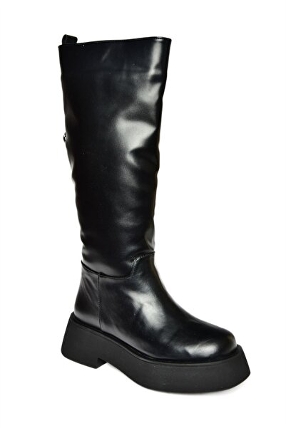 Fox Shoes R610067009 Czarne buty na grubej podeszwie