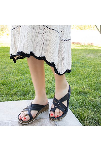 CONSUELO Ортопедичні шкіряні жіночі капці 10313