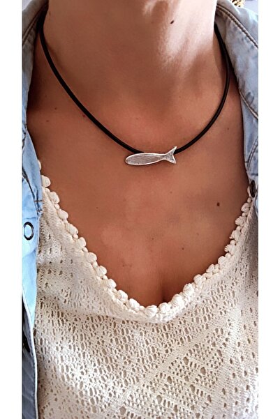 by özllem قلادة السمكة الجلدية