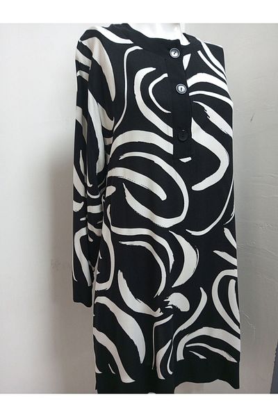 AKŞEN GİYİM Plus Size Black and White Patterned Cotton Viscose Blouse - Three Button Placket