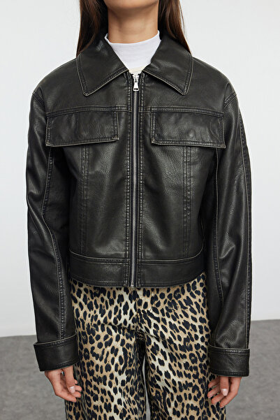 Trendyol Collection Černá motorkářská bunda z umělé kůže - TWOAW25MO00115