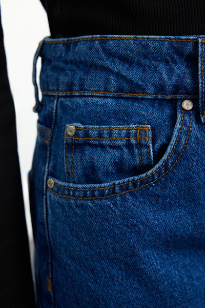 Trendyol Collection Indigo High Waist Mom Jeans TWOSS20JE0108