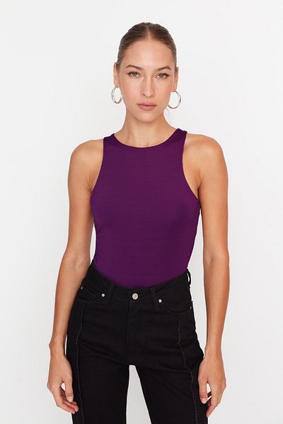 Trendyol Collection Pflaumenfarbener Neckholder-Body mit flexiblem Druckknopf-Strick-Body TWOSS20BD0044