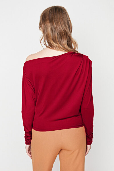 Trendyol Collection Piros aszimmetrikus gallér, folyós, rugalmas kötött blúz TWOAW21BZ1383