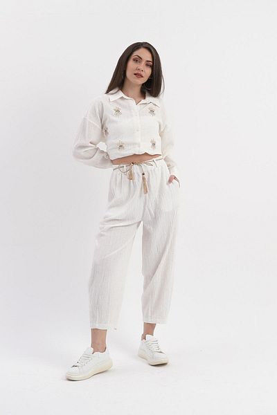 VAPUR TEKSTİL Pantaloni Shalwar din in cu talie înaltă - cu centură de paie și buzunare, ecru
