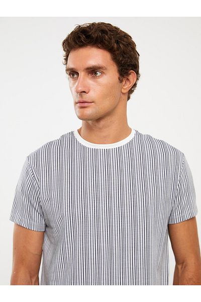 LC Waikiki Ανδρικό μπλουζάκι με ριγέ Crew Neck - Κοντό μανίκι