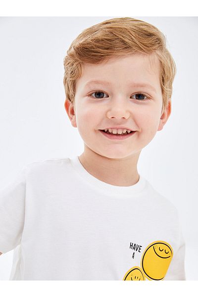 LC Waikiki LCW Crew Neck Short Sleeve Printed Baby Boy T-Shirt and Shorts 2 Pieces Set