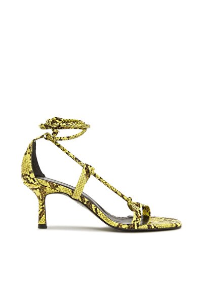 Dıvarese Sarı Krokodil Desenli Kadın Sandalet