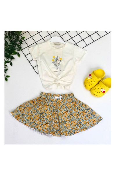 Miracle Girl's Floral Patterned T-shirt and SKirt Set of 2