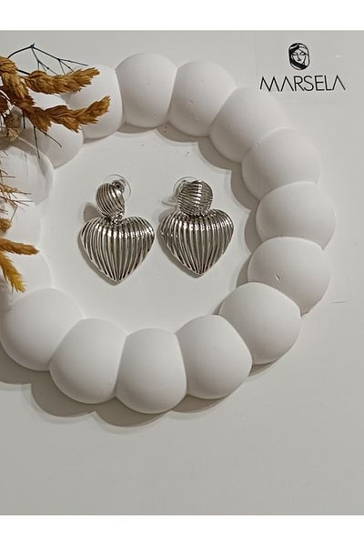 Ebijuteri Heart Earrings