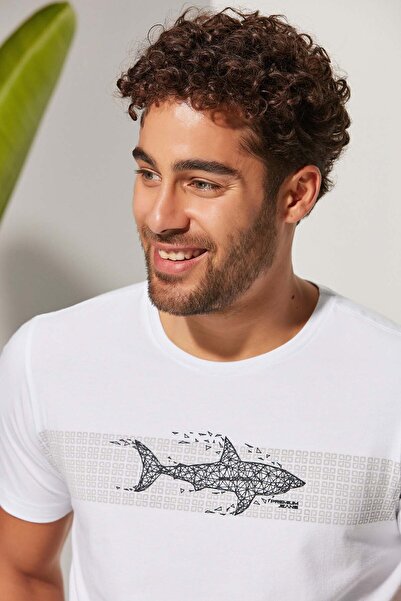 White By Nature O Neck Shark Men's T-shirt