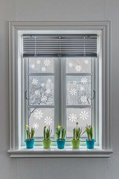 colortouch Christmas Snowflakes Glass Or Wall Decorative Sticker 50 Pieces