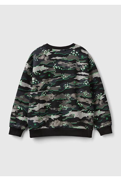United Colors of Benetton Камуфлажен суитшърт за момче - с кръгло деколте, щампа и оребрена материя