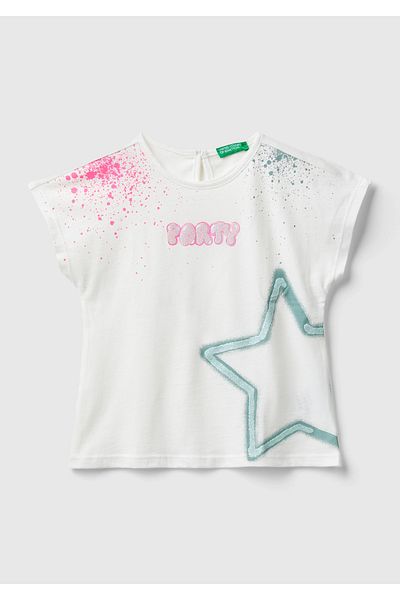 United Colors of Benetton Girl's White Short-Sleeved T-Shirt with Glittery Water Print on the Front and Drop Detail on the Back