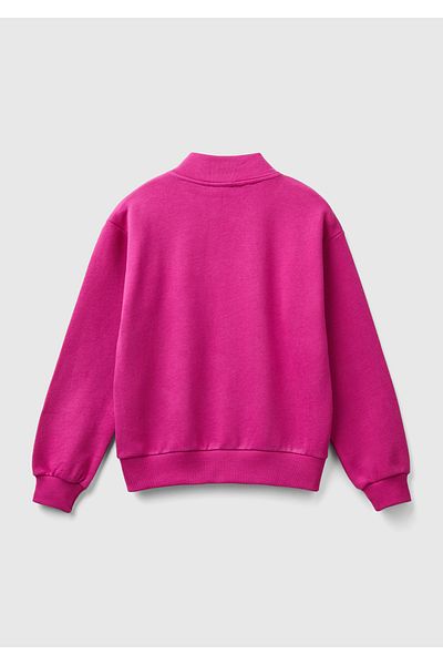 United Colors of Benetton سويت شيرت فوشيا بياقة عالية للفتيات - طباعة شعار لامع، جيب بسحاب
