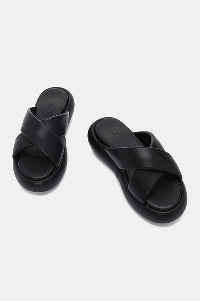 Bestyle Γυναικείες μαύρες παντόφλες Khayt με χοντρή σόλα