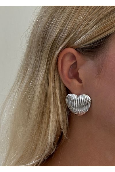 KİLİGİSTANBUL STRIPED HEART EARRING 4 CM