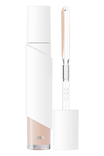 BBIA خافي عيوب بتصميم خاص مع ملعقة BBIA Eau Stay Concealer