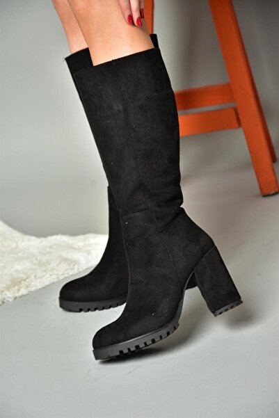 Fox Shoes R518911402 Czarne zamszowe buty damskie na grubym obcasie