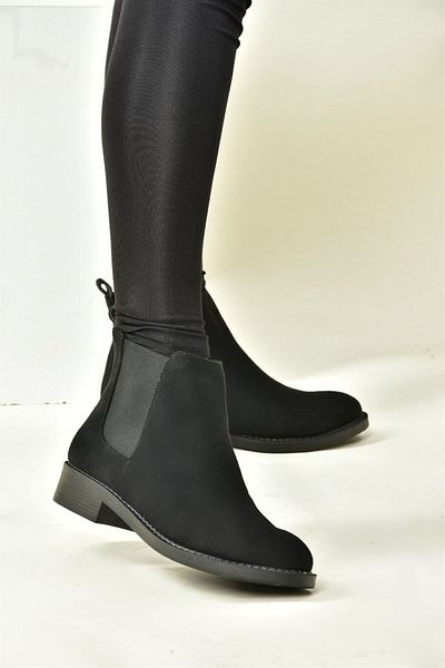Fox Shoes Černé semišové denní dámské boty na nízkém podpatku N518001402