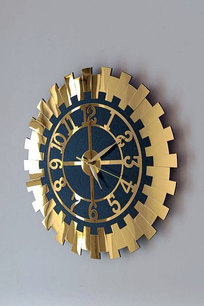 Wooden Factory Luxury Wall Clock Gold Sun Embossed Decorative Special Decorative Clock for Your Home or Business