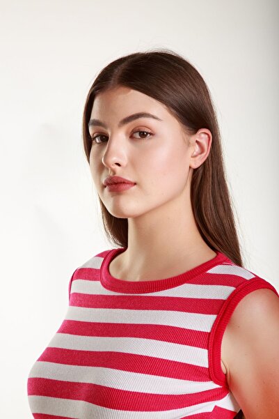 MİSS M.A.T FASHİON Ροζ-λευκό κοτλέ ελαστικό ύφασμα ριγέ γυναικείο μπλουζάκι - λαιμόκοψη, μηδενικό μανίκι