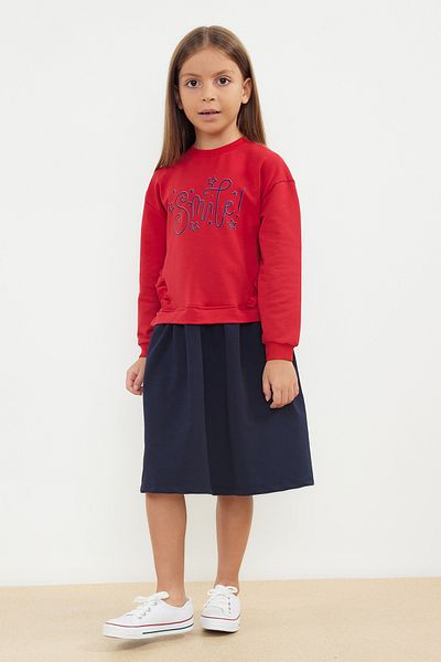 TRENDYOLKIDS Red-Seasonal-Strickkleid für Mädchen – dünnes Slogan-Muster TKDAW25EL00007