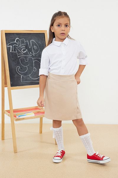 TRENDYOLKIDS Beige gestrickte Baumwollshorts für Mädchen – normale Passform TKDAW25ET00001