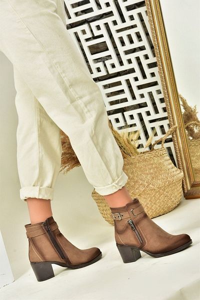 Fox Shoes Γυναικείες μπότες με χοντρό τακούνι Mink Suede L674161502