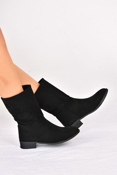 Fox Shoes Černé semišové denní dámské boty s plochou podrážkou L726597702