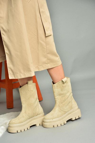 Fox Shoes R267710302 Damenstiefel aus beigem Wildleder mit dicker Sohle