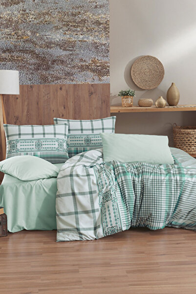 SİHİRLİ AYAKLAR 4 Pieces Double Patterned Pillow Duvet Cover Set