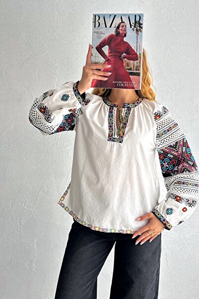 FEMELLE Γυναικεία μπλούζα από αυθεντικό βαμβάκι με φούντες με γιακά