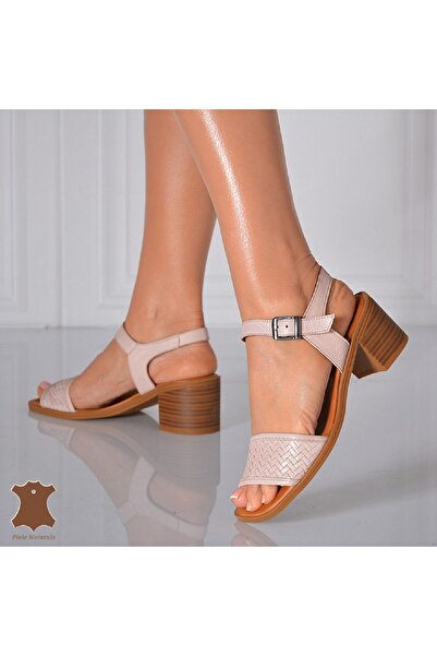 CUCA صنادل نسائية يومية من الجلد الطبيعي المطبوع المريح