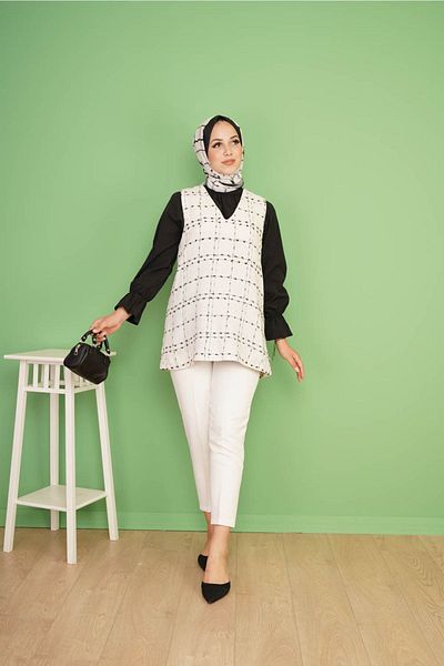 CNG MODA Women's Tweed Sweater Black