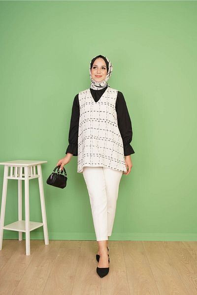 CNG MODA Women's Tweed Sweater Black