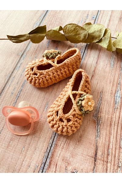 seraskids Hand Knitted Vintage Floral Powder Pink Soft Baby Booties